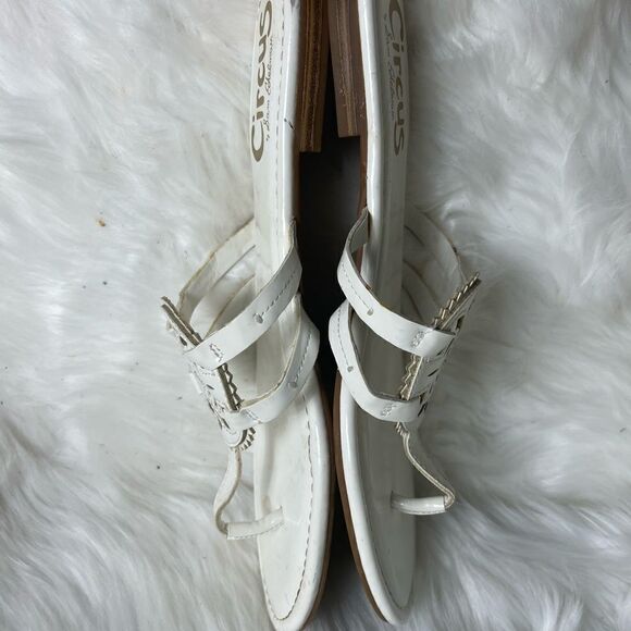 Circus by Sam Edelman medallion cut out white thong sandals size 11 - Picture 4 of 9